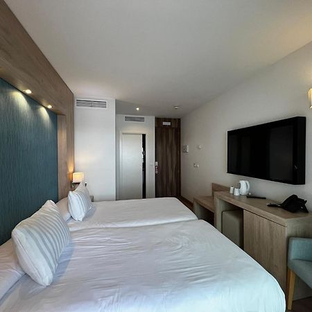 แปร์ลา มารีน่า Hotel เนร์คา ภายนอก รูปภาพ