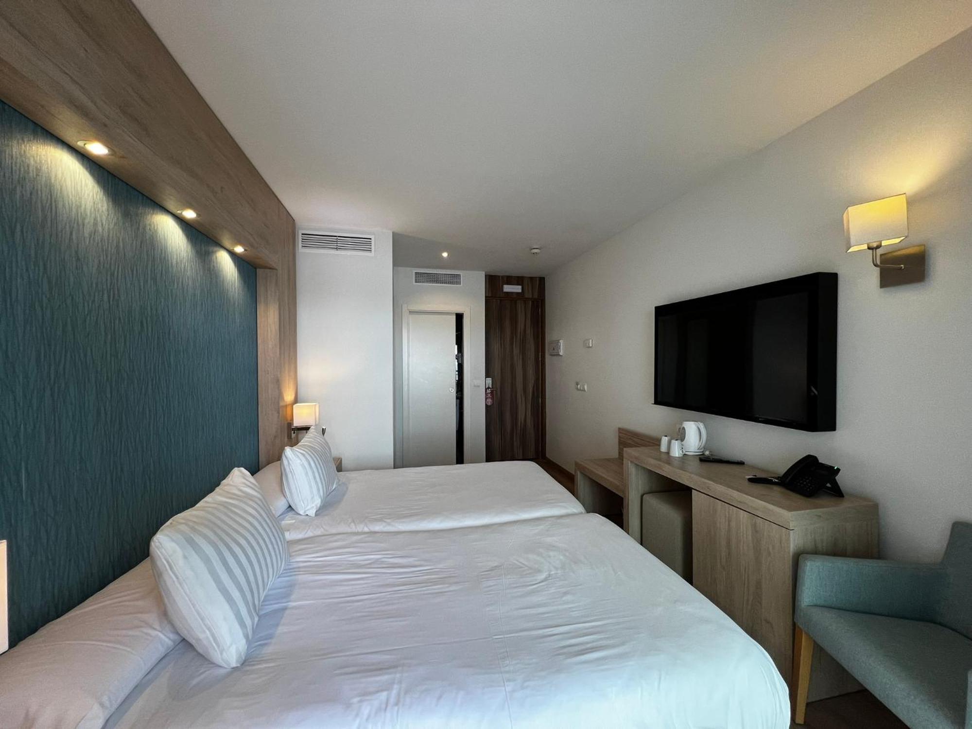 แปร์ลา มารีน่า Hotel เนร์คา ภายนอก รูปภาพ