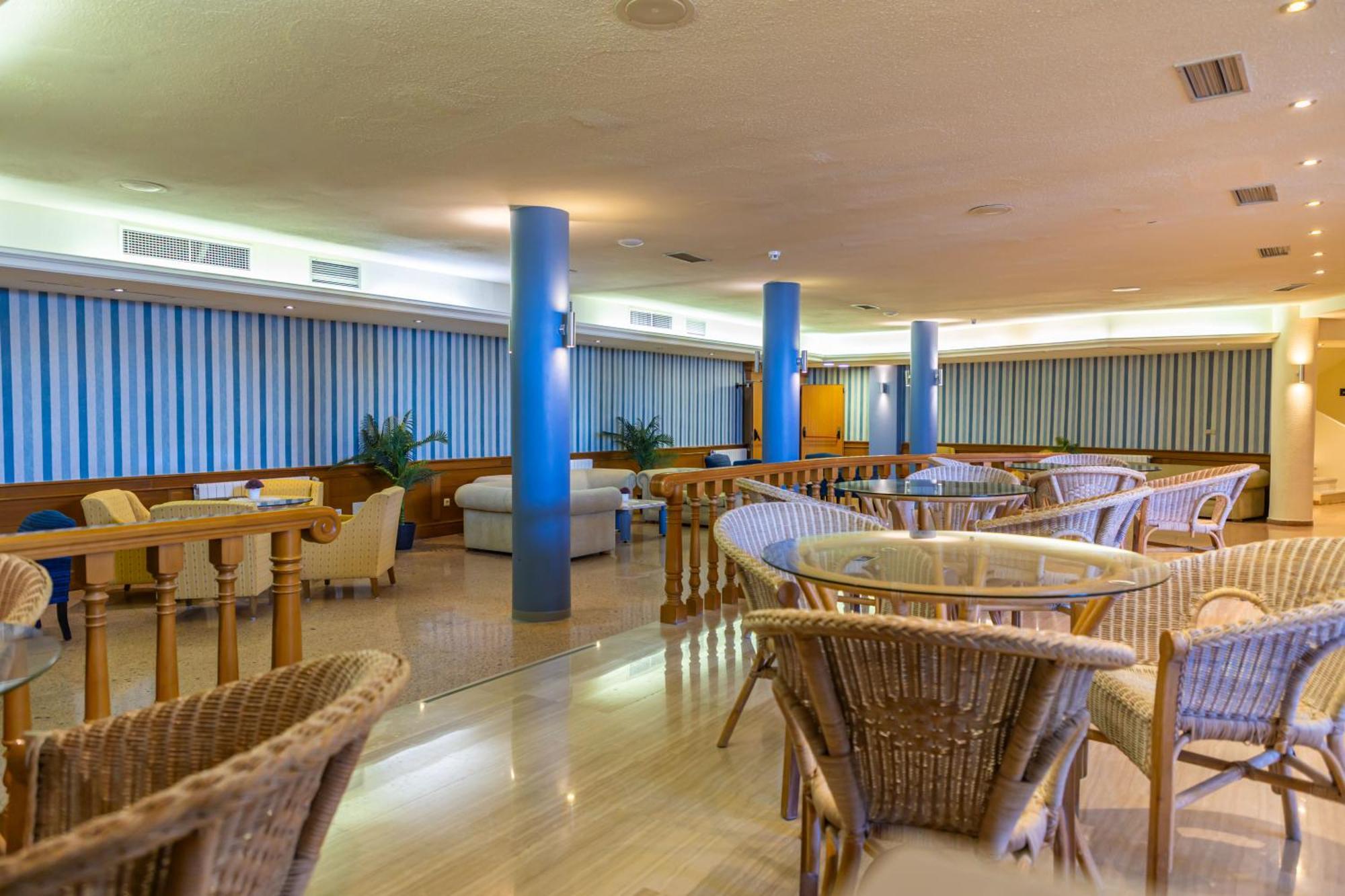 แปร์ลา มารีน่า Hotel เนร์คา ภายนอก รูปภาพ