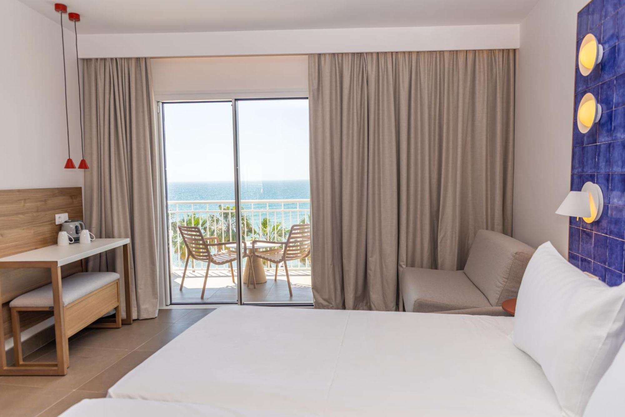 แปร์ลา มารีน่า Hotel เนร์คา ภายนอก รูปภาพ