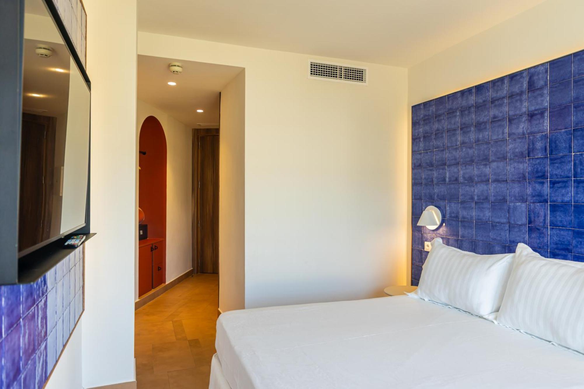 แปร์ลา มารีน่า Hotel เนร์คา ภายนอก รูปภาพ