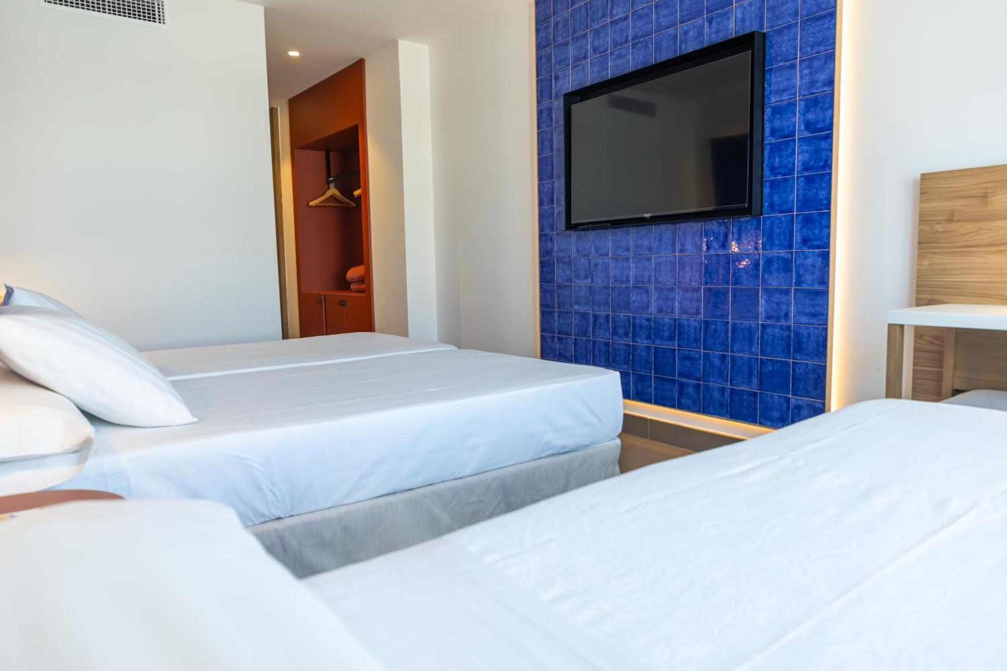 แปร์ลา มารีน่า Hotel เนร์คา ภายนอก รูปภาพ